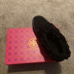 TORY BURCH SHEARLING SLIPPERS BNWB!!!